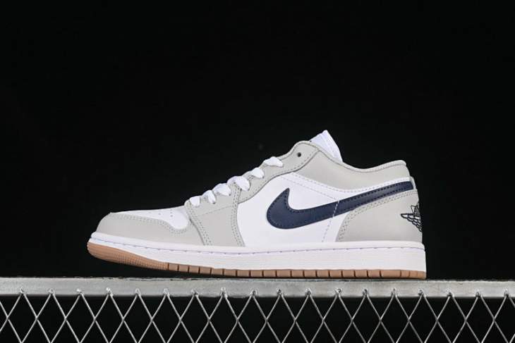 Picture of Air Jordan 1 LOW _SKUfw19335001872038634fw